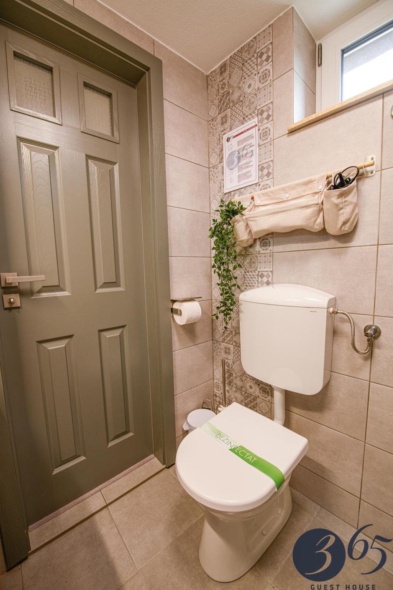 365 Guest House Hunedoara Bagian luar foto
