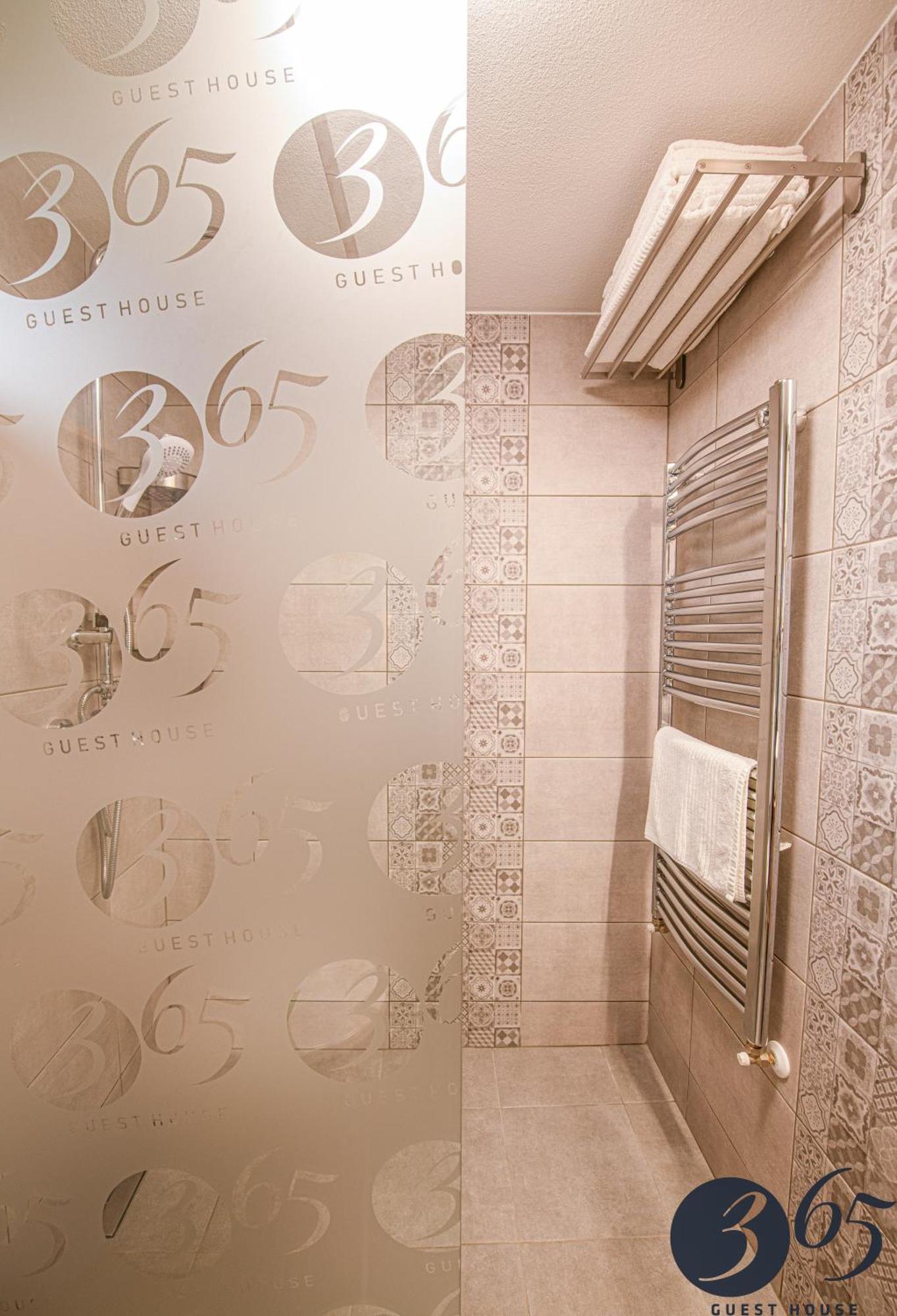 365 Guest House Hunedoara Bagian luar foto